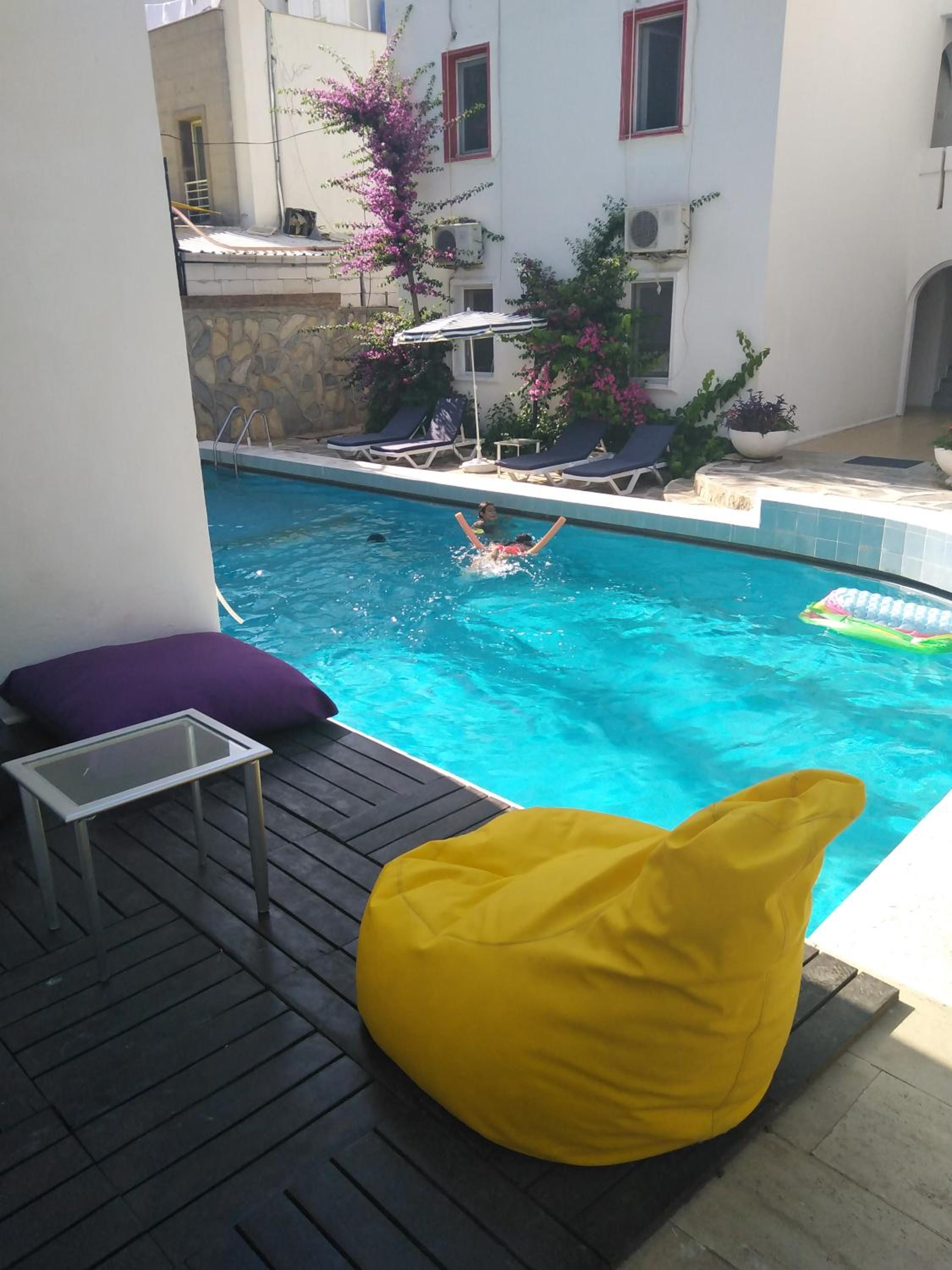 Bircan Hotel 50/56
