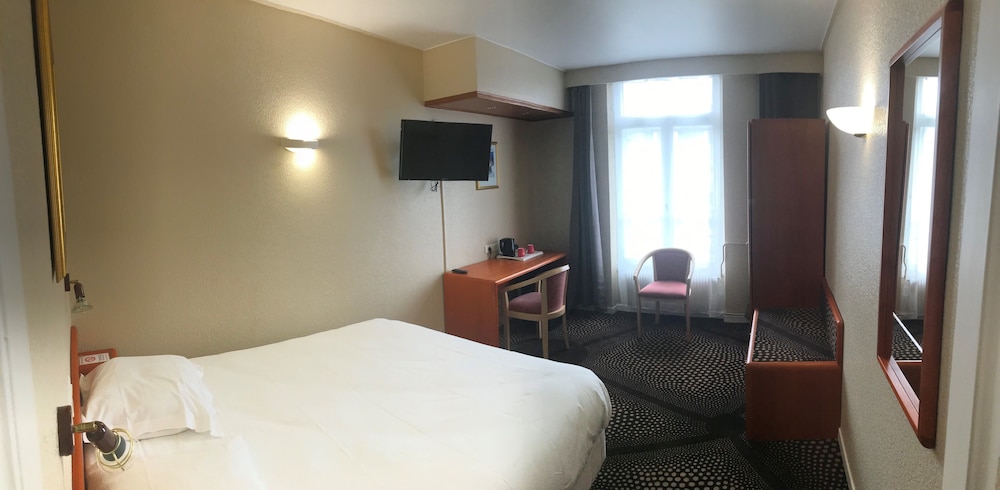 Le Grand Hôtel de Valenciennes 12/71