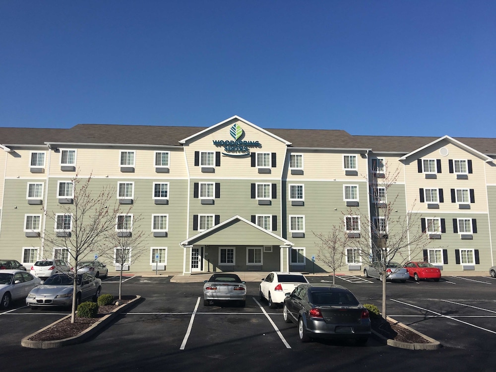 WoodSpring Suites St. Louis St. Charles 25/37
