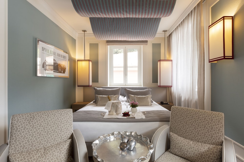 Eight Hotel Paraggi 66/92