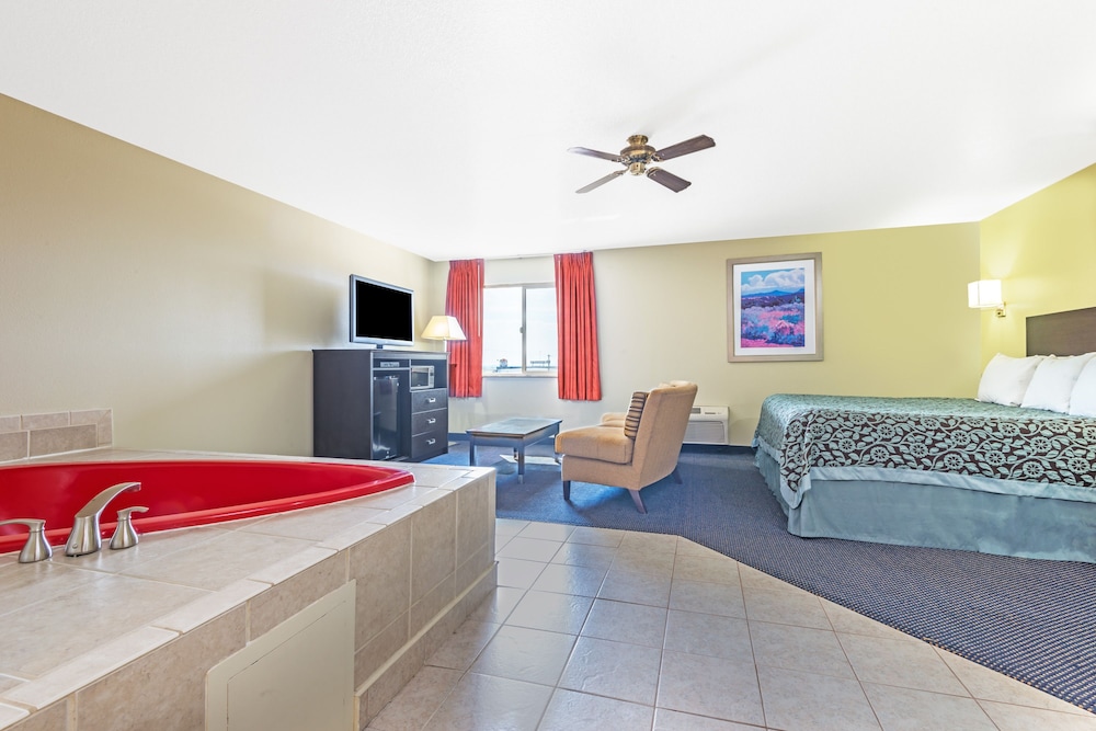 Days Inn by Wyndham Pueblo 9/18