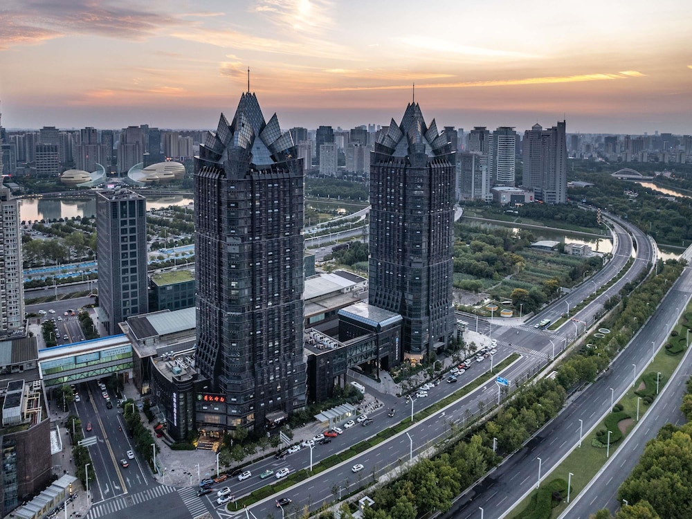 Novotel Zhengzhou Convention Centre 43/49