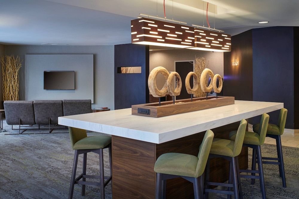 Courtyard By Marriott Ann Arbor 50/52