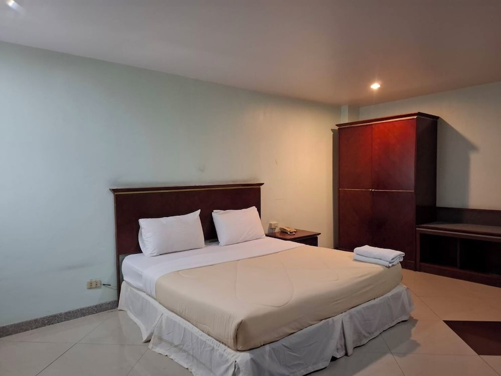 Lopburi Residence Hotel 22/46