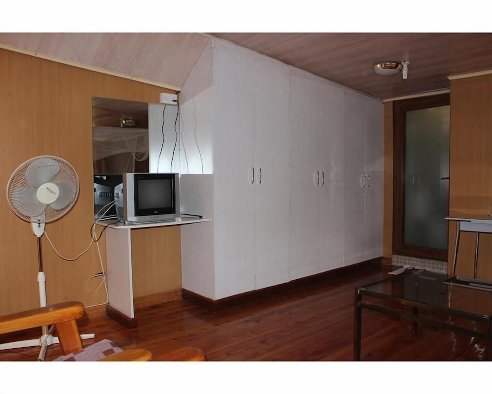 Classic Guest Home 7/50