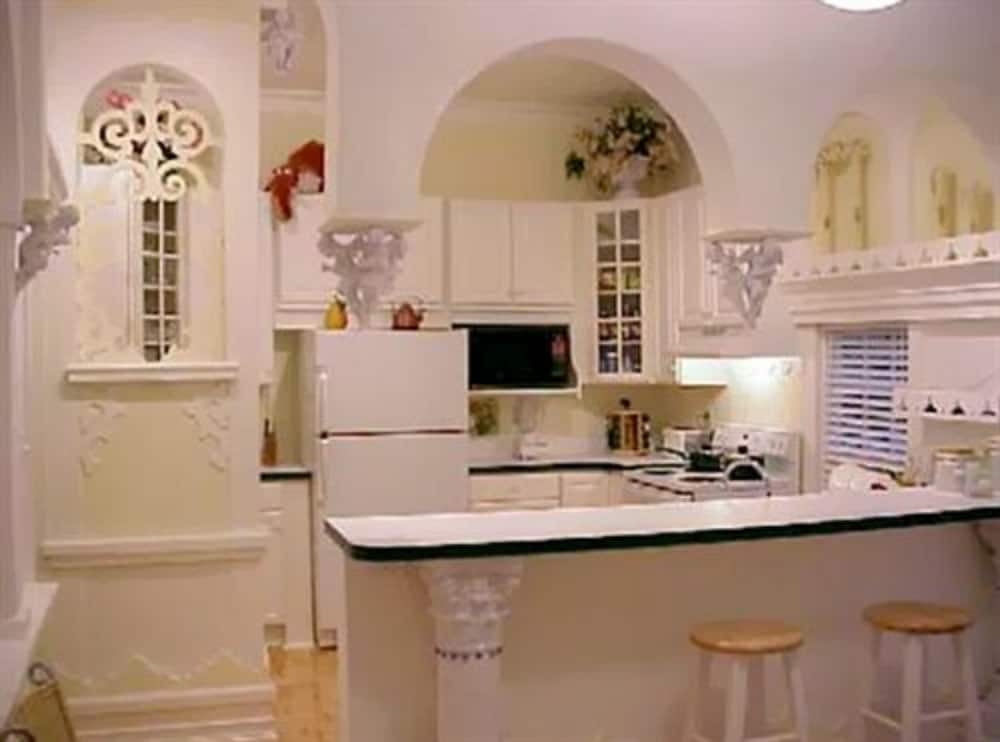 The Cottage Bed & Breakfast 3/19
