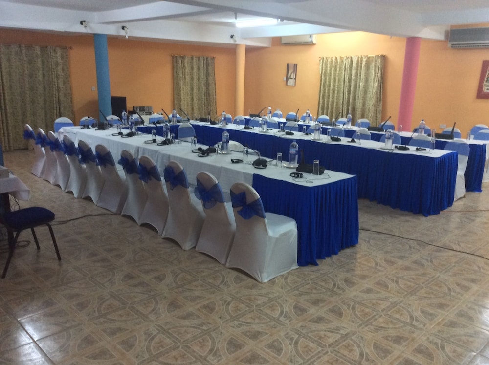Mansea Beach Hotel 54/65