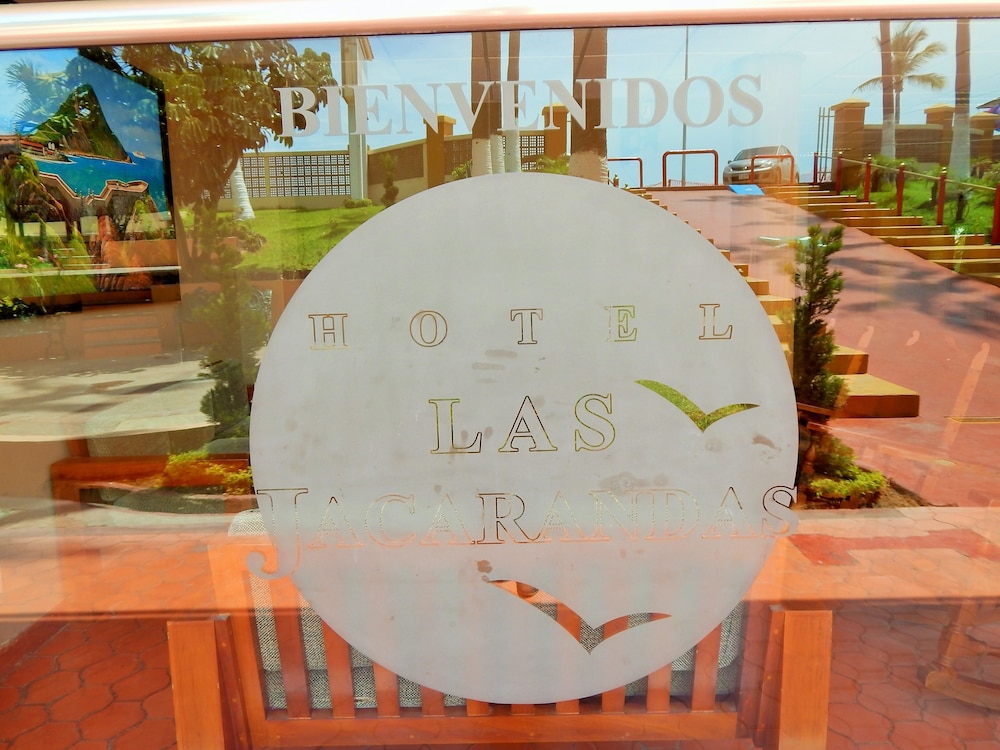 Las Jacarandas Hotel 7/37