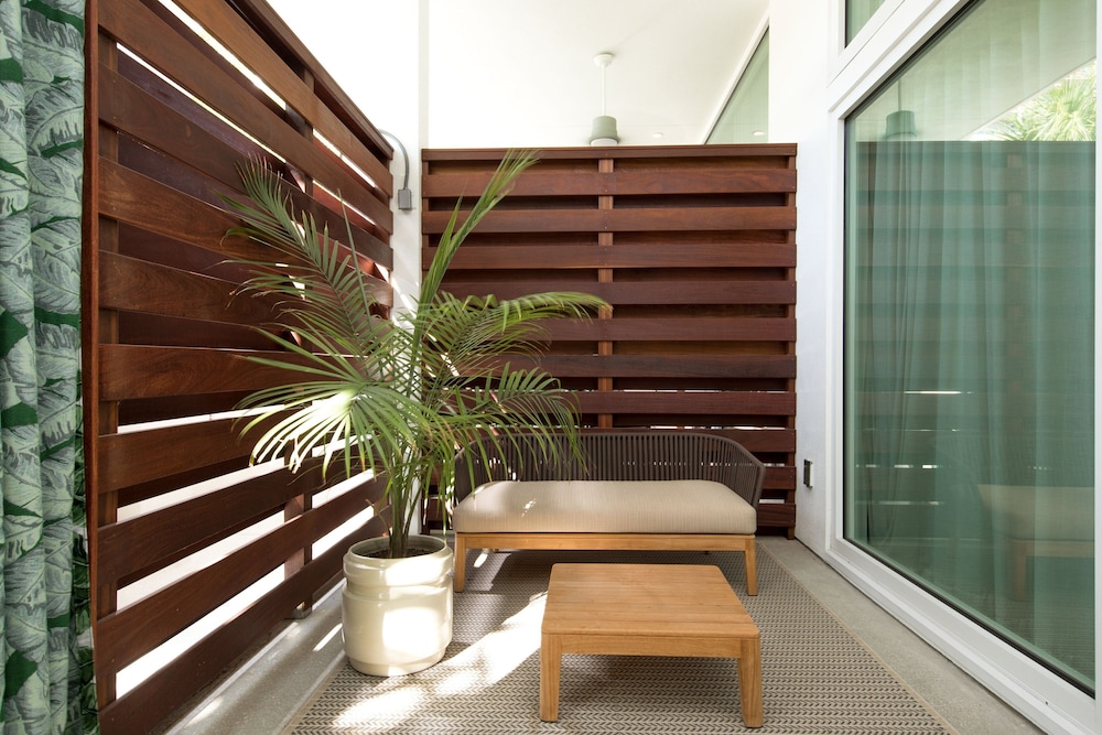 The Sarasota Modern, a Tribute Portfolio Hotel 8/44