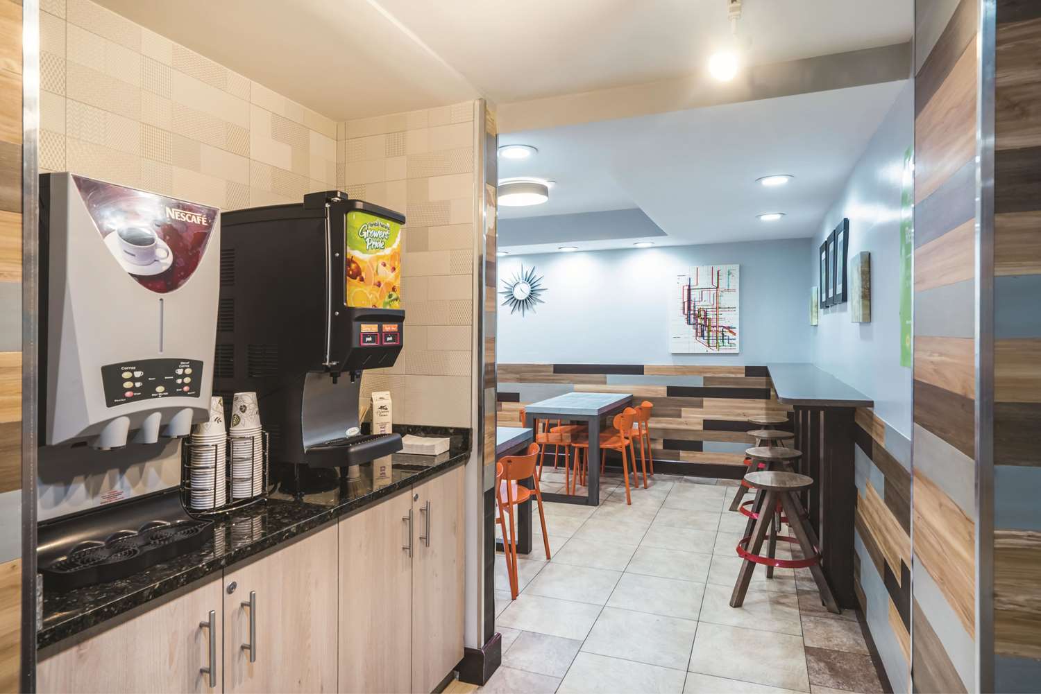 La Quinta Inn & Suites by Wyndham Brooklyn Downtown 16/24