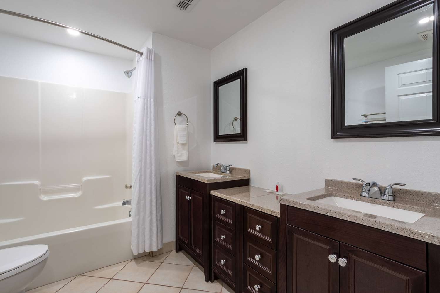 Travelodge By Wyndham Lakeland 51/55