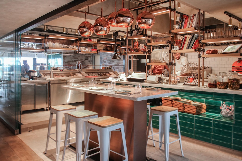 Ovolo Southside 44/56