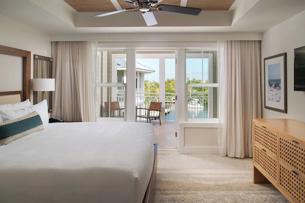 Autograph Collection Waterline Marina Resort & Beach Club 10/50