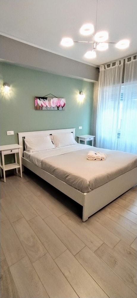 Pretty Tiburtina Room 13/28