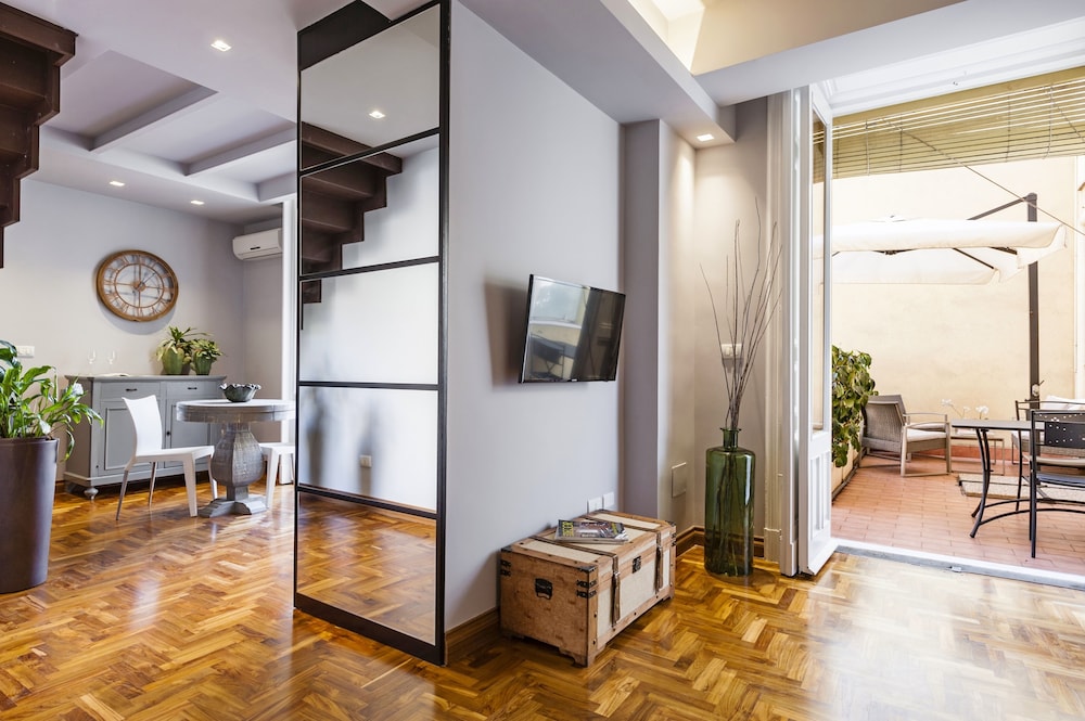 Ferrini Home Residence 150 51/76