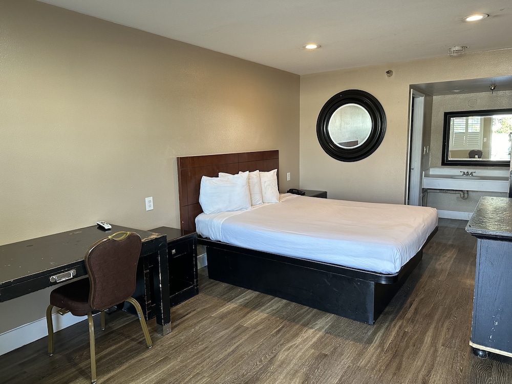 Dixie Orange County Hotel 10/38