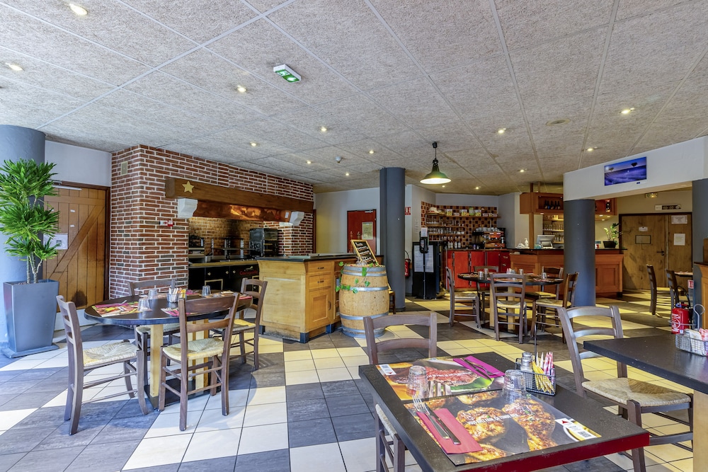 restaurant cafeteria