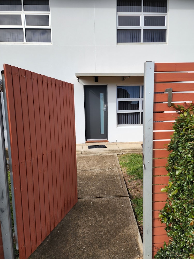 Ethelton Serviced Apartments 2/50