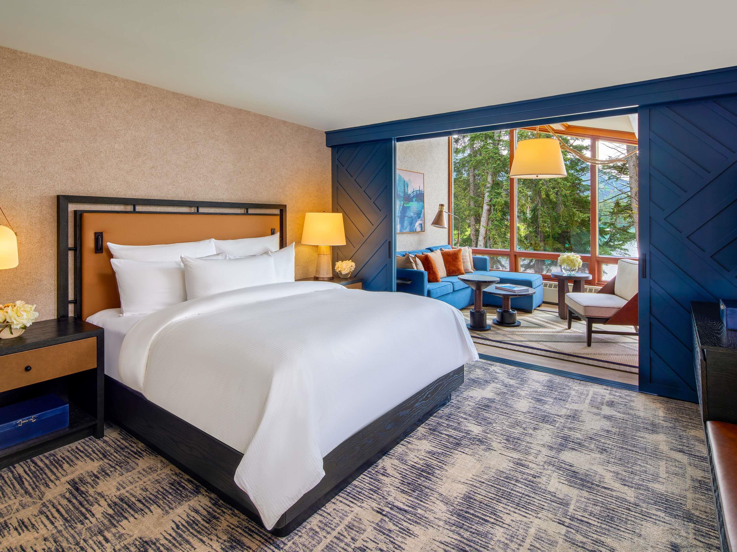Popular, Junior Suite, King Bed, Lake View