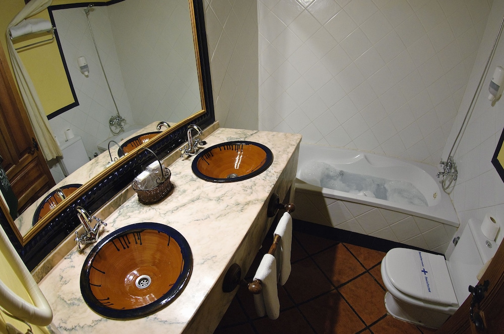 HOTEL GALAROZA SIERRA 24/58