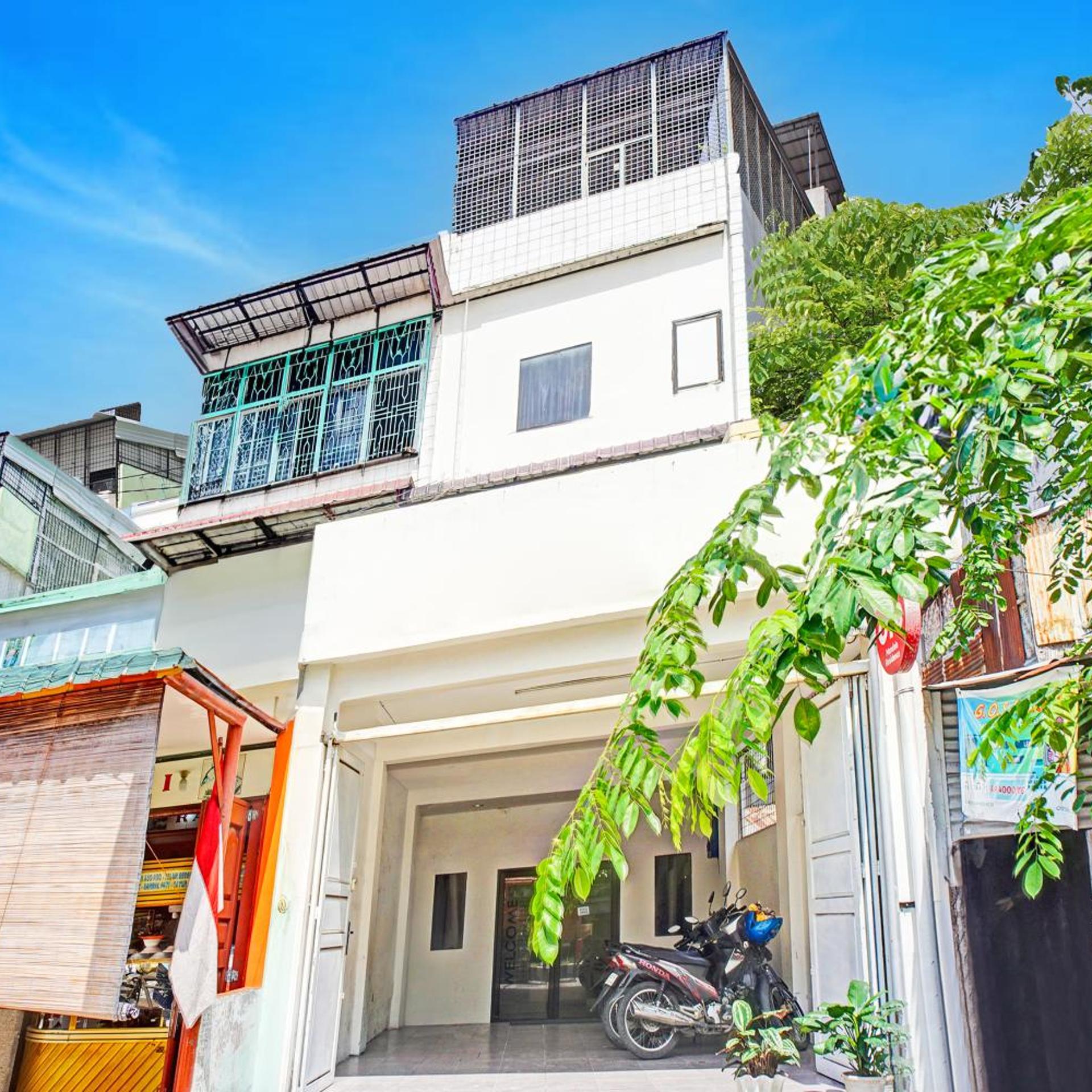Hotel O Mandala Near Universitas Negeri Medan ( UNIMED )