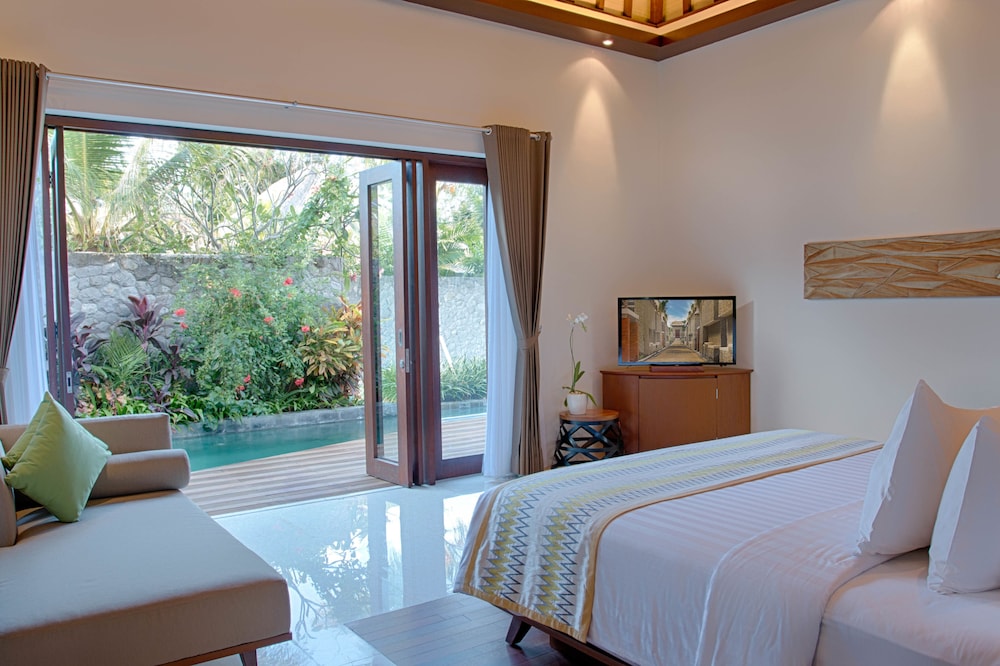 2 BEDROOMS, VILLA