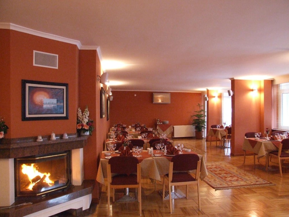 Hotel Tunali 30/46