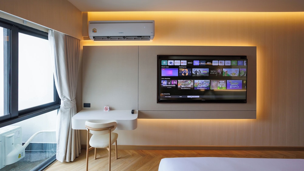 B2 Huai Khwang Premier Hotel 35/50