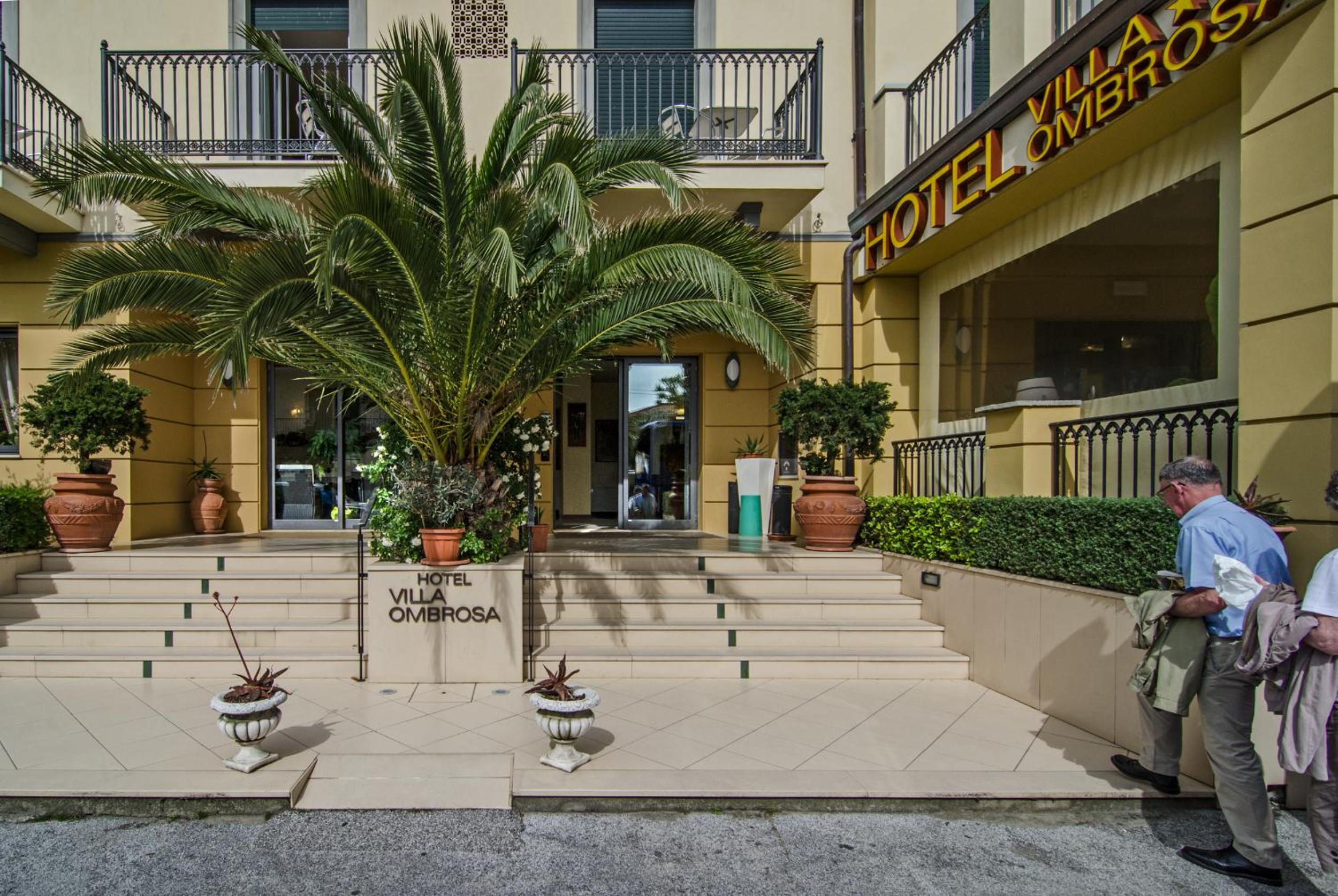 HOTEL VILLA OMBROSA 42/52
