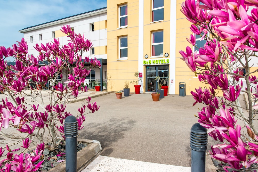 B&B Hotel Cholet Nord 62/64