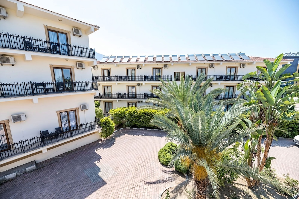 RIVERSIDE GARDEN RESORT(FORMERLY RIVERSIDE HOLIDAY VILLAGE) 30/36