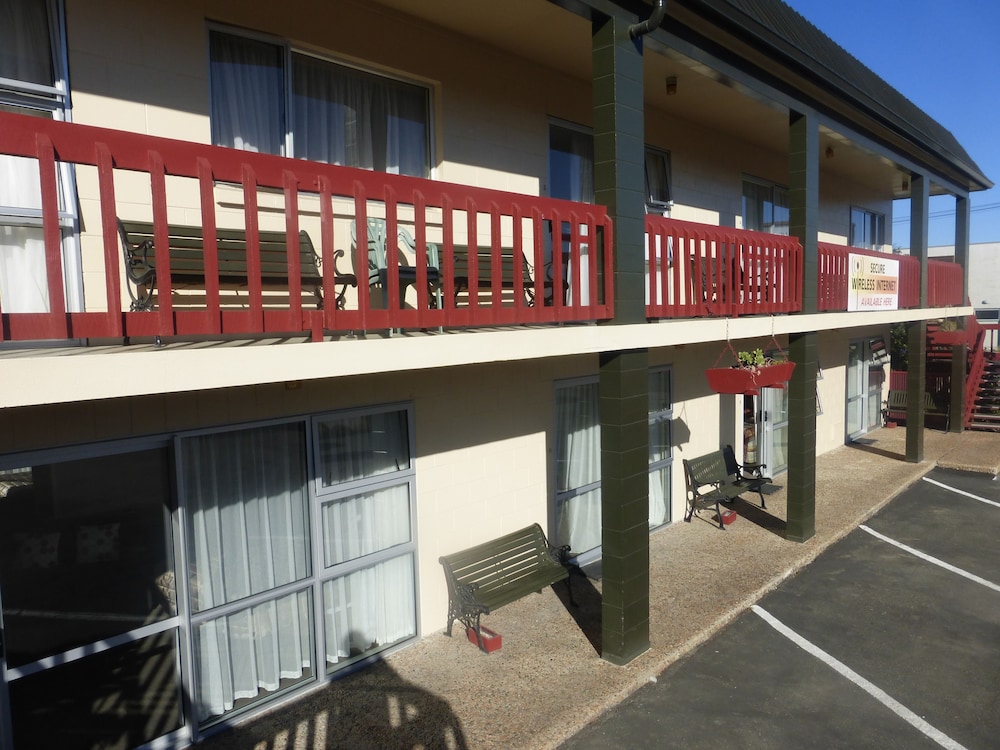 Alpine Motel 8/71