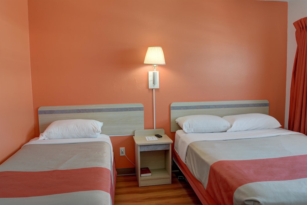 Motel6 Bend, OR 27/58