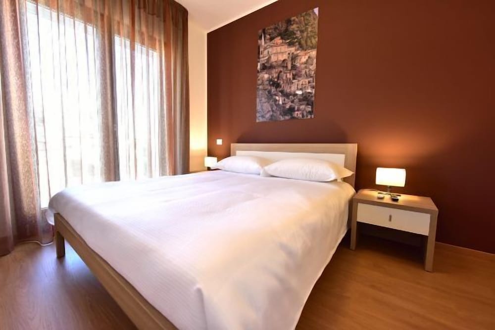 Trip Room & Breakfast 15/38