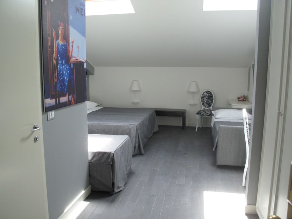 Savoia Hotel Regency 16/36
