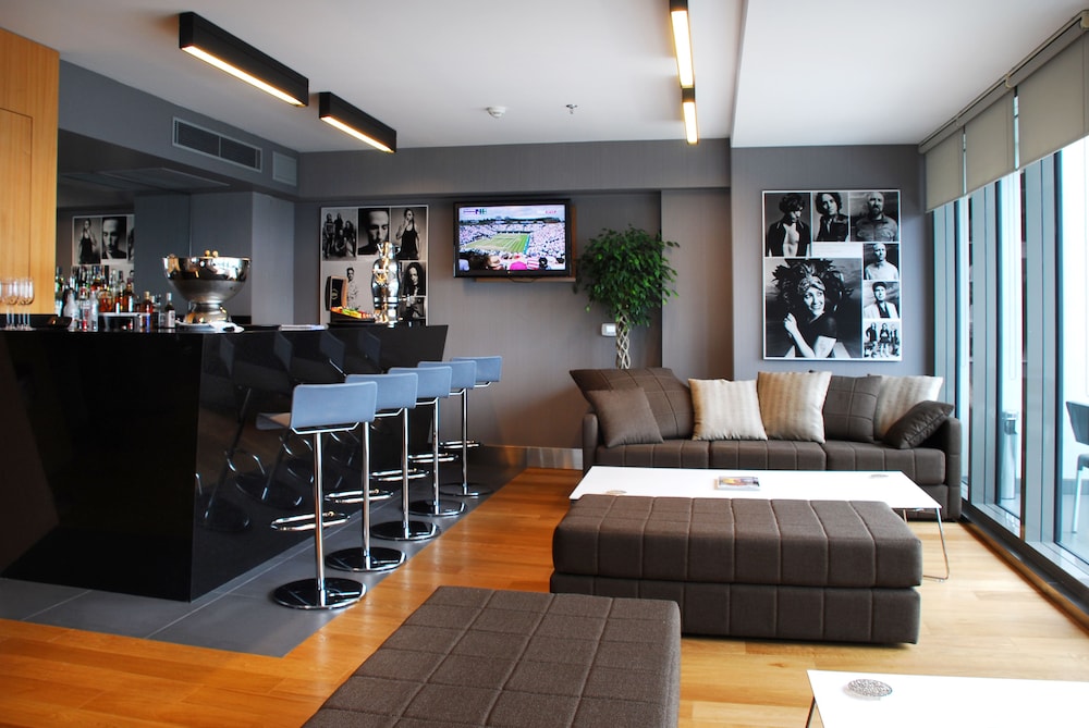 Point Hotel Barbaros 45/62