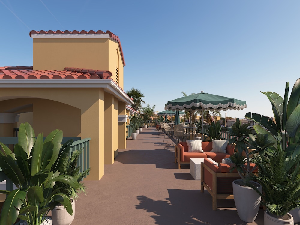 Laguna Brisas A Beach Hotel 6/50