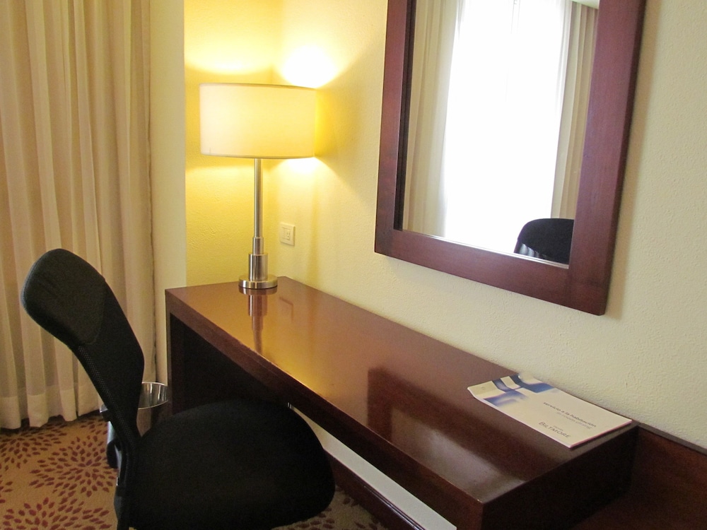 Hotel Biltmore Guatemala 49/60