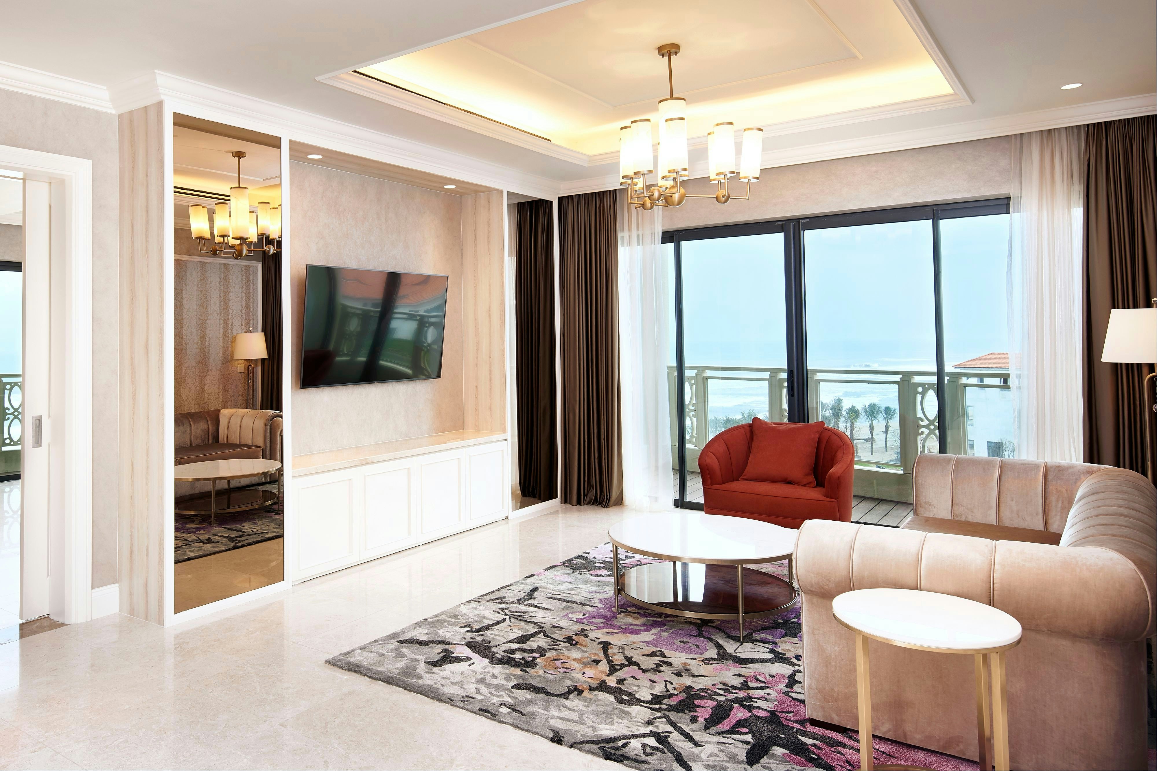 Sheraton Grand Danang Beach Resort and Spa 26/47