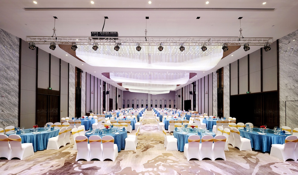 White Swan VYV Hotel 39/57