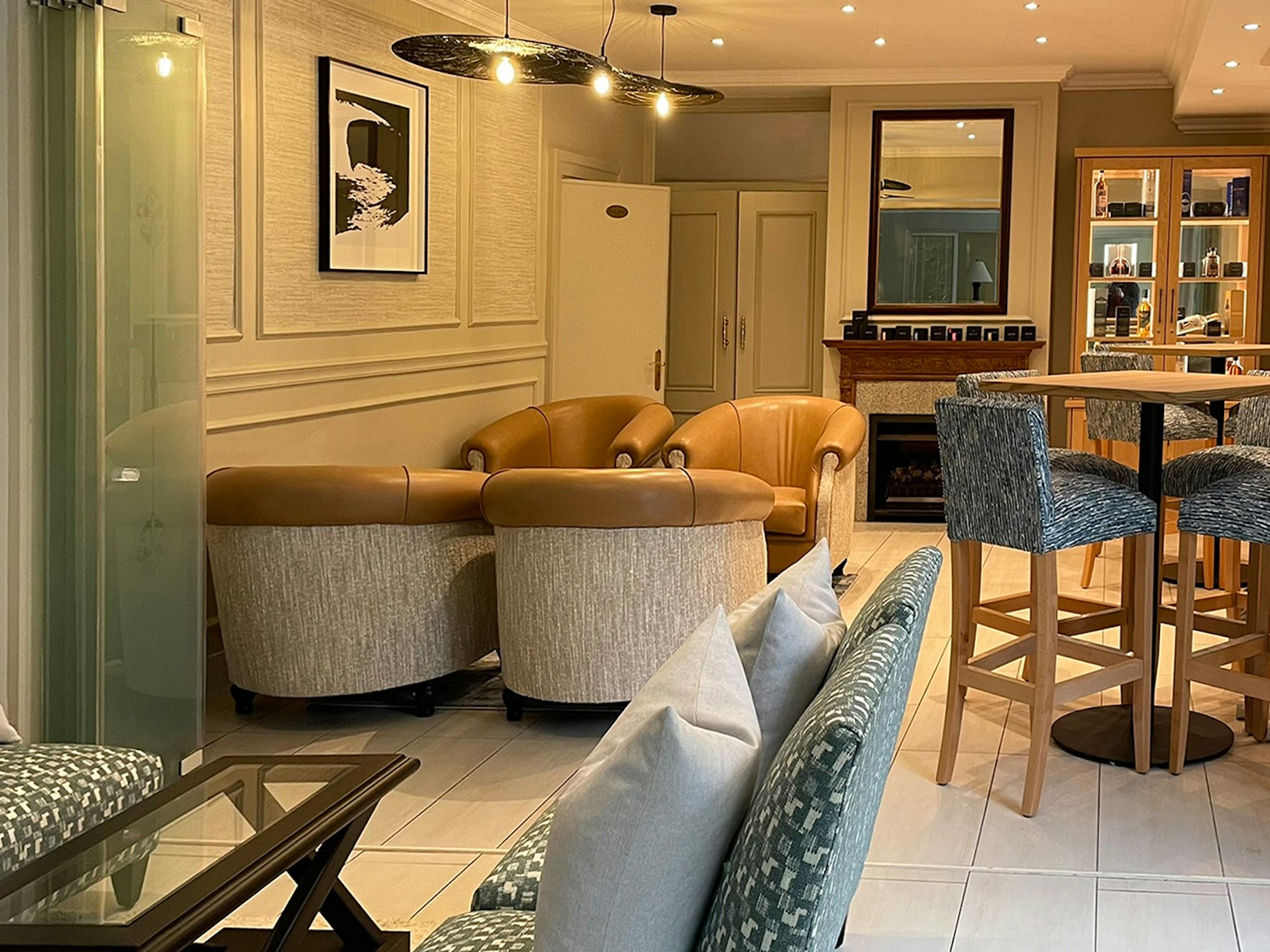 10 2nd Avenue Boutique Hotel 33/56