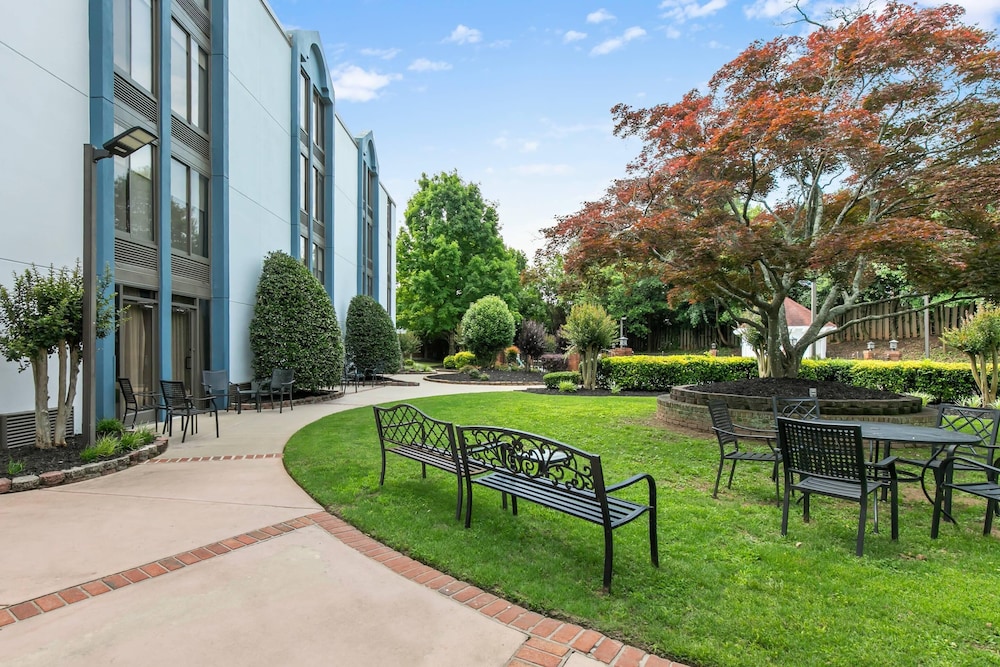 Comfort Inn & Suites Gainesville, GA 56/60