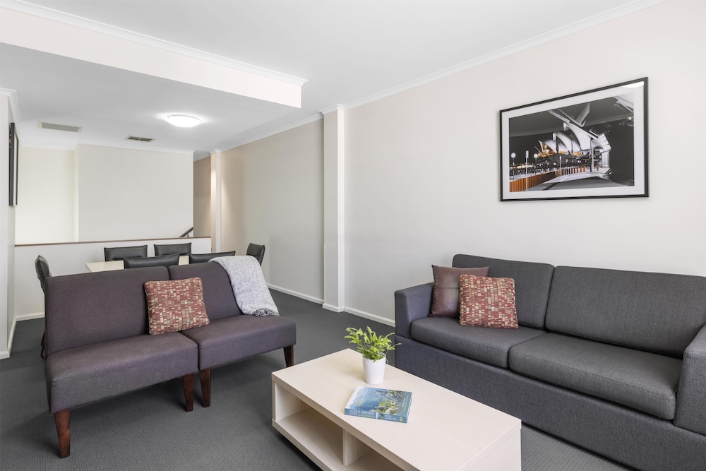 Oaks Sydney Goldsbrough Suites 49/69