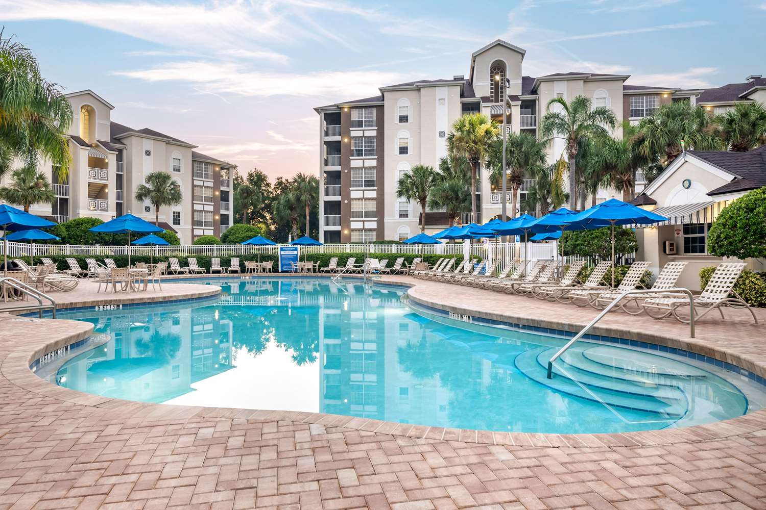Hilton Vacation Club Grande Villas Orlando 32/34