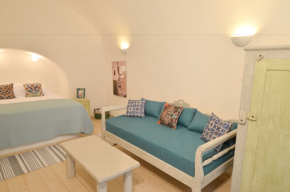 Villa Ariadni 30/50