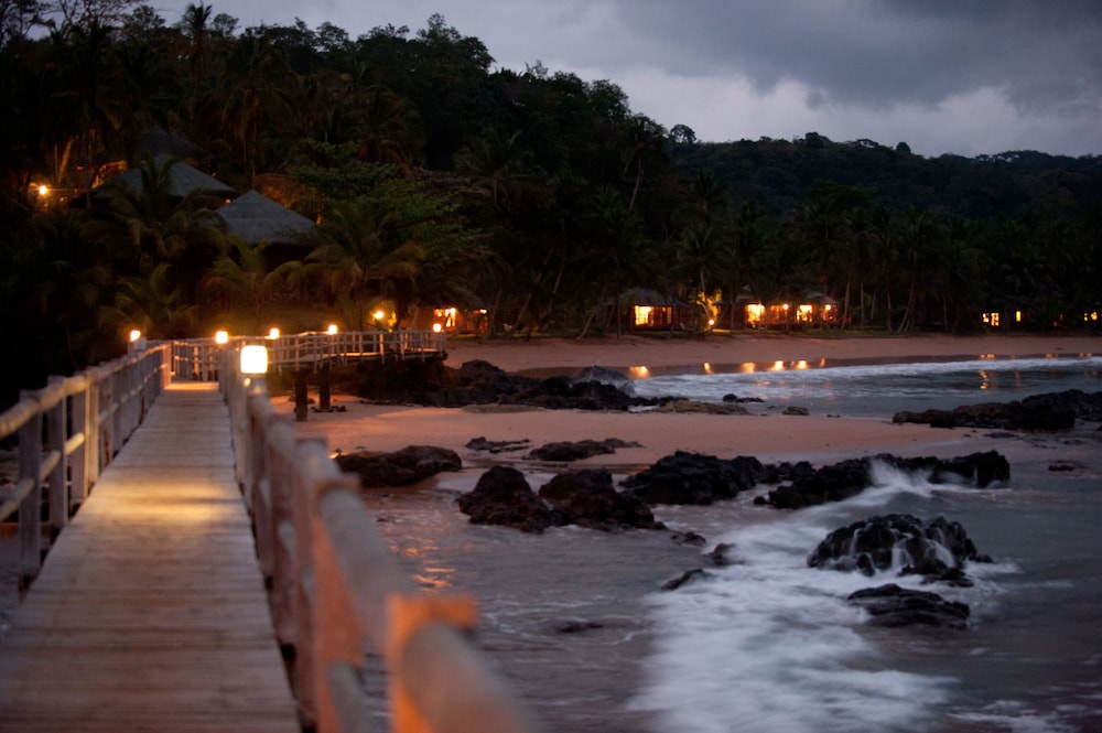 Bom Bom Island Resort 30/50