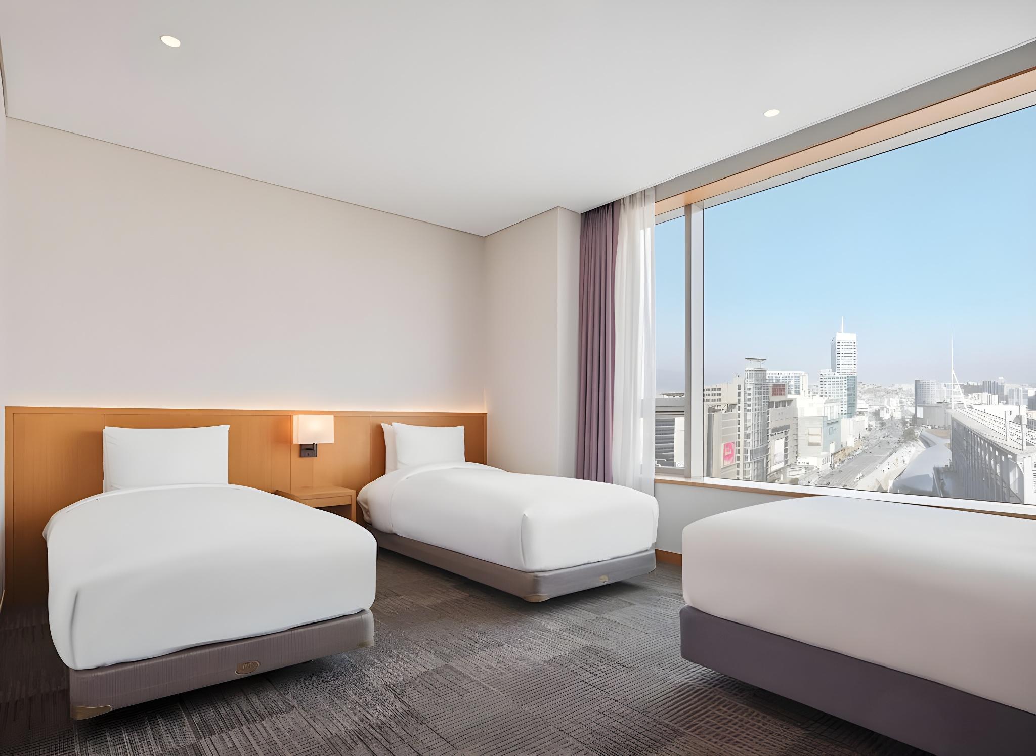 Deluxe, Triple, 2 Double Beds, No Parking, High Floor، Sotetsu Hotels The Splaisir Seoul Dongdaemun 2/2