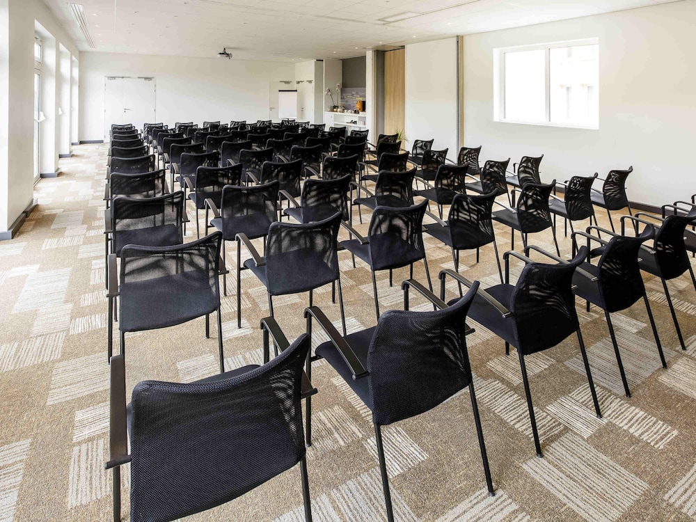 IBIS CHERBOURG LA GLACERIE 69/77