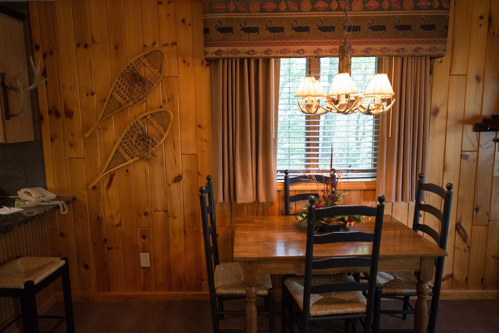 Bluegreen Vacations Blue Ridge Village, an Ascend Collection Resort 3/40