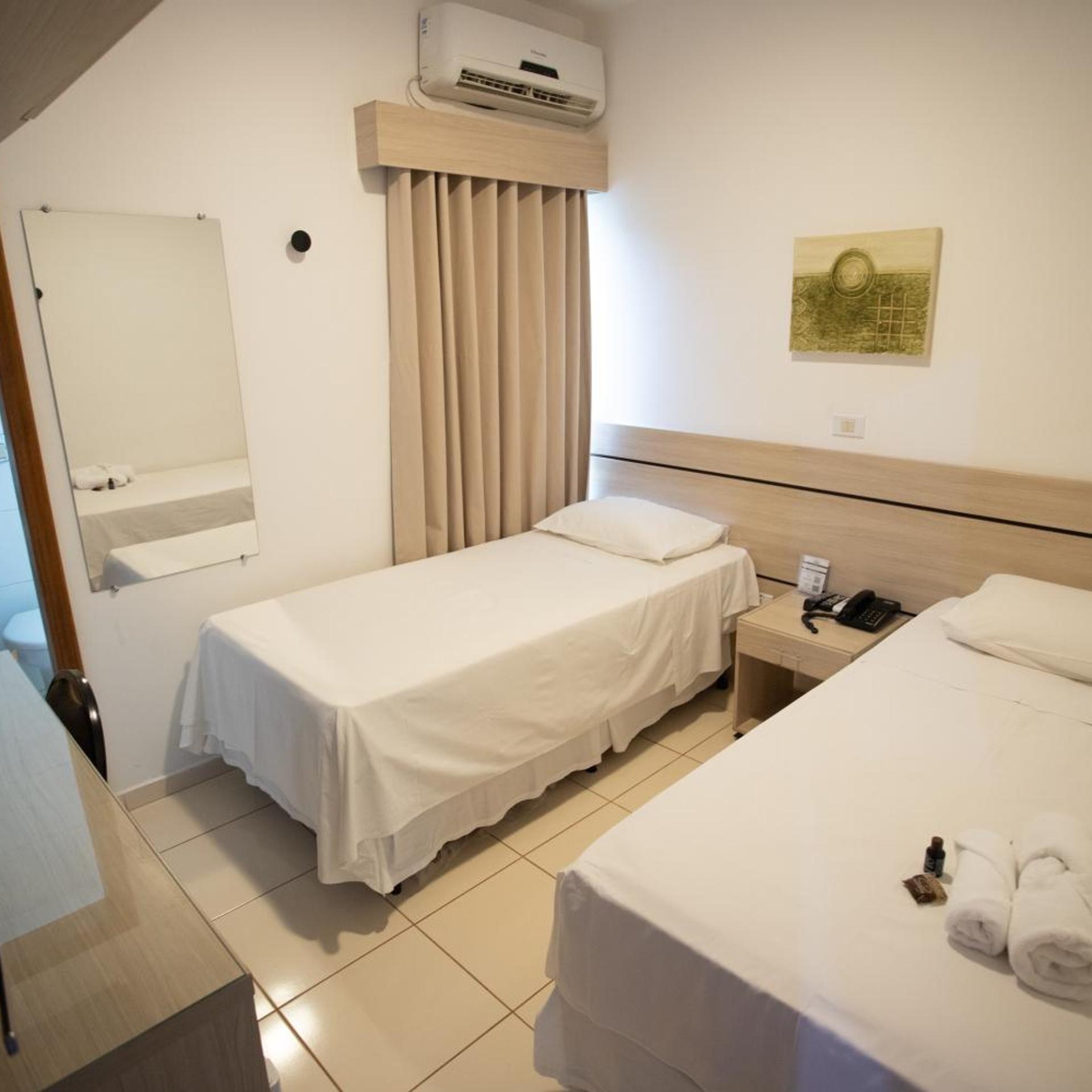 Ellus Hotel 13/50